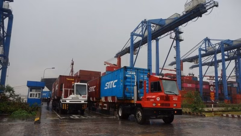 bai-113-h2-cang-cat-lai-2667.jpg
