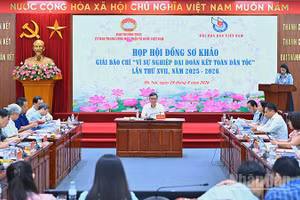 Toàn cảnh phiên họp Hội đồng Sơ khảo Giải báo chí "Vì sự nghiệp Đại đoàn kết toàn dân tộc" lần thứ XVII. (Ảnh: LINH PHAN)