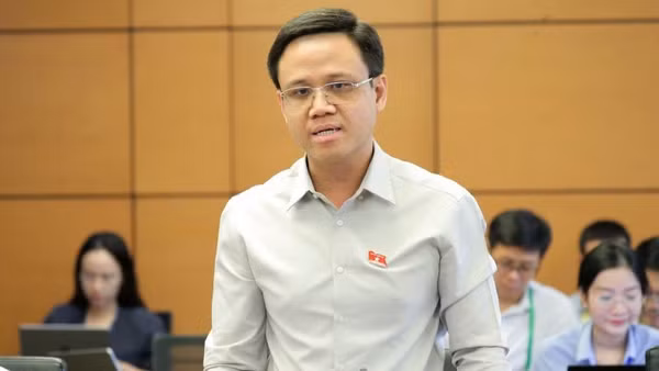 Đại biểu Quốc hội Nguyễn Thế Duy phát biểu ý kiến tại phiên thảo luận tổ sáng 22/10.