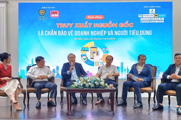 Các đại biểu tham gia tọa đàm.