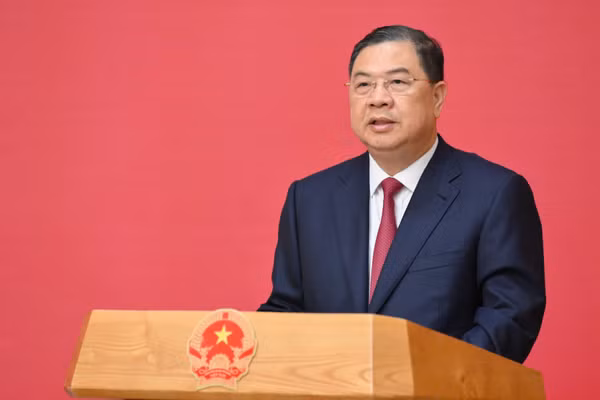 Đồng chí Phạm Gia Túc, Ủy viên Bộ Chính trị, Phó Bí thư Thường trực Đảng ủy, Phó Thủ tướng Thường trực Chính phủ phát biểu tại buổi lễ. (Ảnh: THẾ ĐẠI)