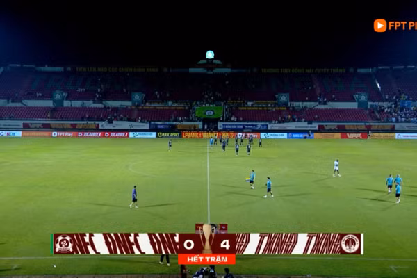 Câu lạc bộ Thép Xanh Nam Định thắng đậm 4-0 trước đội chủ nhà Đồng Nai tối 24/10. (Ảnh: FPT Play)