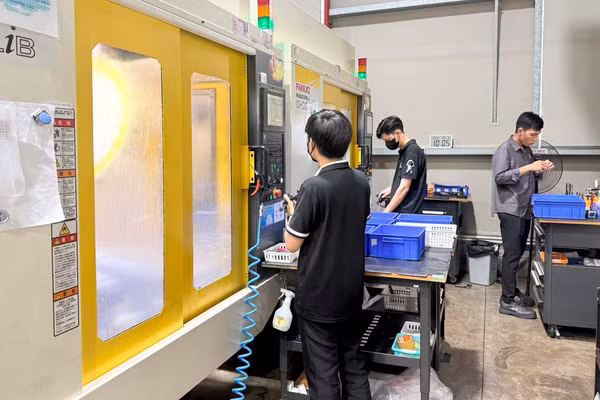 Các trang, thiết bị máy móc hiện đại được đầu tư kéo theo đó là yêu cầu về bảo đảm nguồn cung điện.