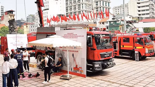 Các thiết bị hiện đại trưng bày tại triển lãm.