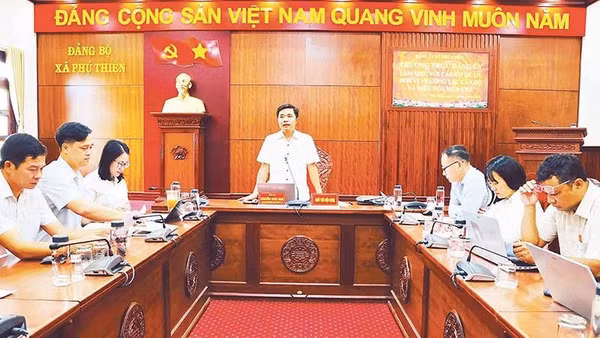 Thường trực Đảng ủy xã Phú Thiện, tỉnh Gia Lai làm việc về công tác cán bộ và điều hòa biên chế.
