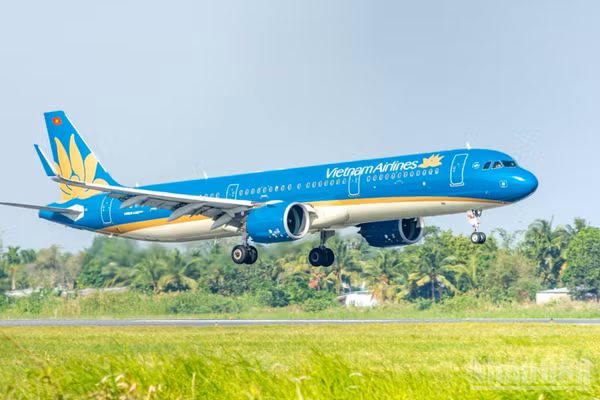 Hiện Vietnam Airlines khai thác 14 chuyến khứ hồi mỗi tuần giữa Hà Nội và Singapore, 21 chuyến giữa Thành phố Hồ Chí Minh và Singapore. (Ảnh: PHONG NGUYỄN)