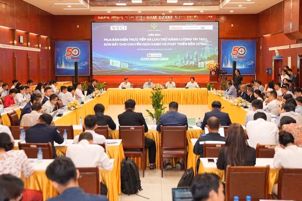 Toàn cảnh diễn đàn. (Ảnh: NGUYỄN HÙNG)