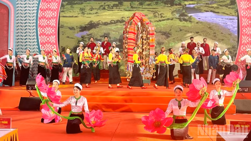Khai mạc Ngày hội Văn hóa dân tộc Mường lần thứ II. 