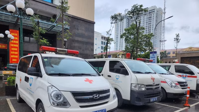 Dàn xe cứu thương của Bệnh viện đa khoa Bắc Ninh số 1.