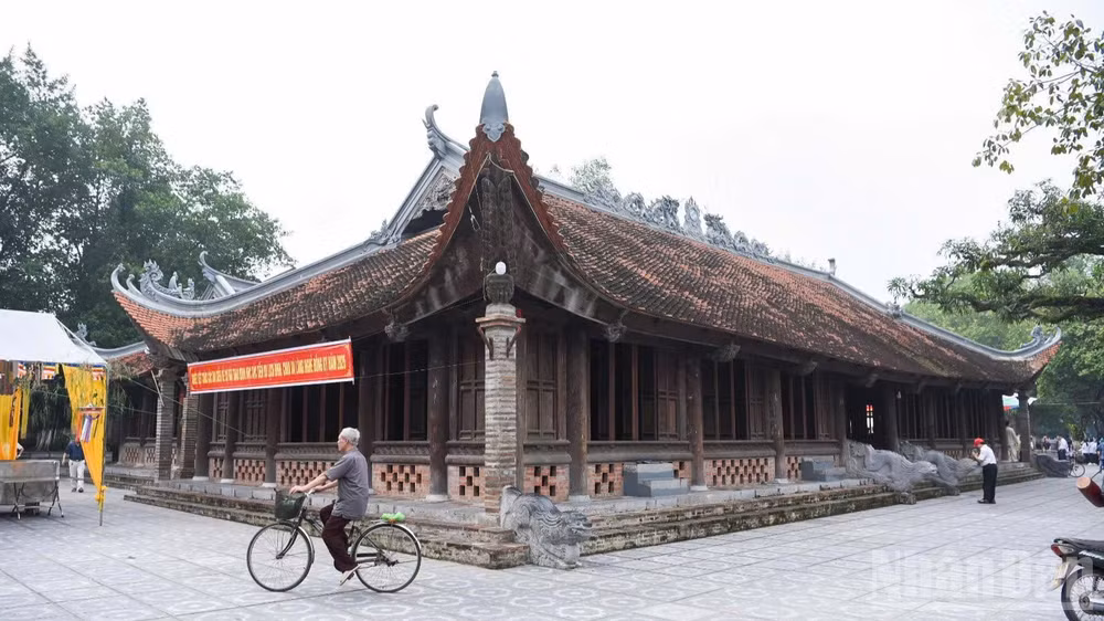 Đình làng Đồng Kỵ nằm trong cụm đình, đền, chùa gắn với lễ hội và làng nghề tạo nên một chỉnh thể văn hóa có giá trị. ( Ảnh: A.T)