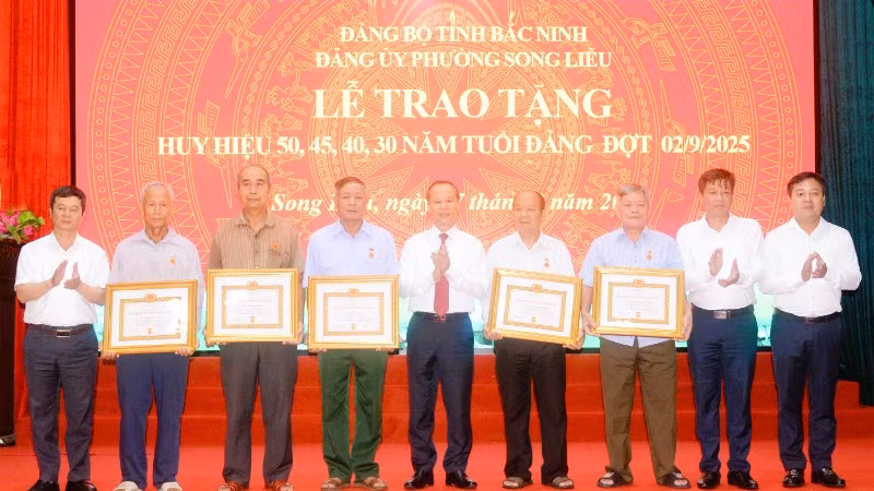huy-hieu-dang-2056.jpg