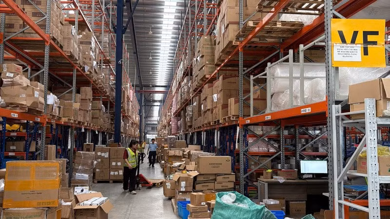 Kho hàng khi bị lực lượng chức năng phát hiện.