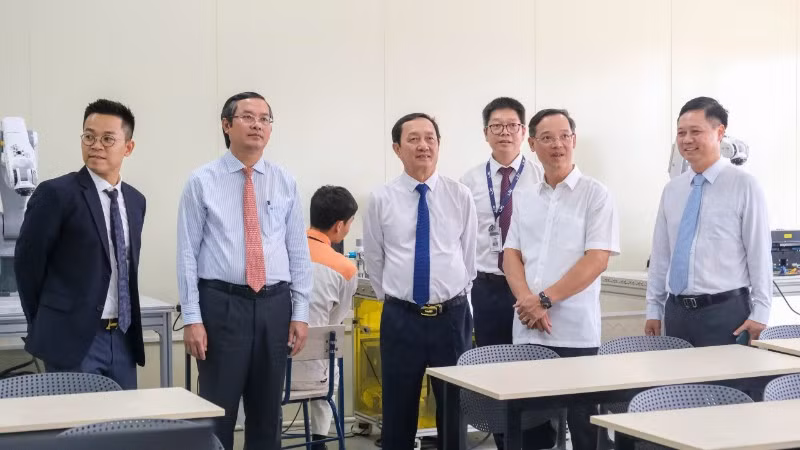 anh-tham-quan-7355.jpg