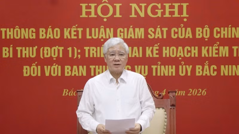 Đồng chí Đỗ Văn Chiến, Ủy viên Bộ Chính trị, Phó Chủ tịch Thường trực Quốc hội chủ trì hội nghị.