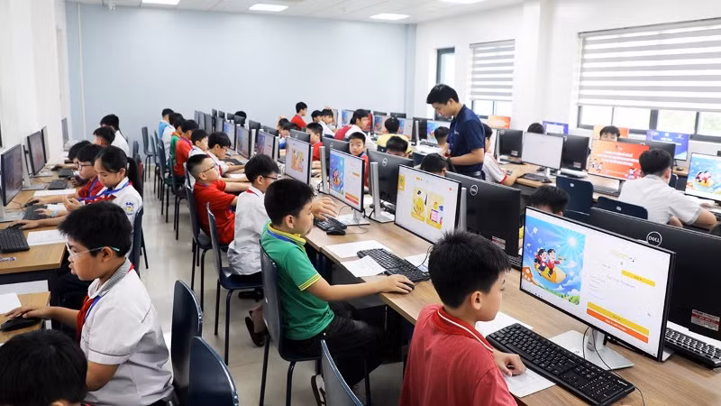 Gần 400 thí sinh tham gia Hội thi Tin học trẻ Bắc Ninh lần thứ 29.