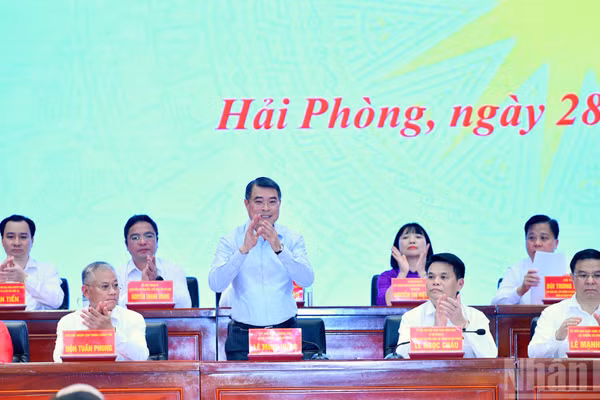 Thủ tướng Chính phủ Lê Minh Hưng dự Hội nghị tiếp xúc cử tri thành phố Hải Phòng sau Kỳ họp thứ nhất, Quốc hội khóa XVI. (Ảnh THANH GIANG)