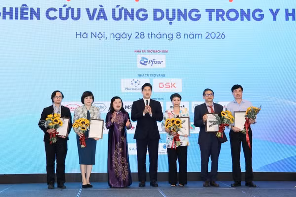 Hội nghị khoa học Nghiên cứu và ứng dụng trong y học trở thành hoạt động thường niên thu hút đông đảo chuyên gia, nhà khoa học với nhiều kết quả được công bố. (Ảnh: TRẦN MINH)