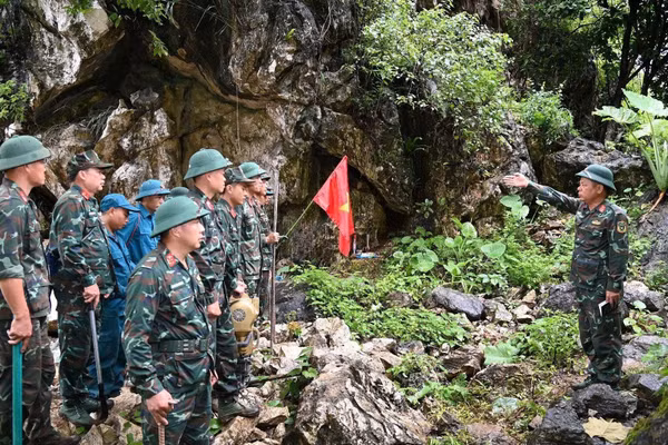 Triển khai chiến dịch, các đội tìm kiếm, quy tập của Quân khu 2 đã tìm thấy nhiều hài cốt liệt sĩ. (Ảnh: HOÀNG TRUNG)