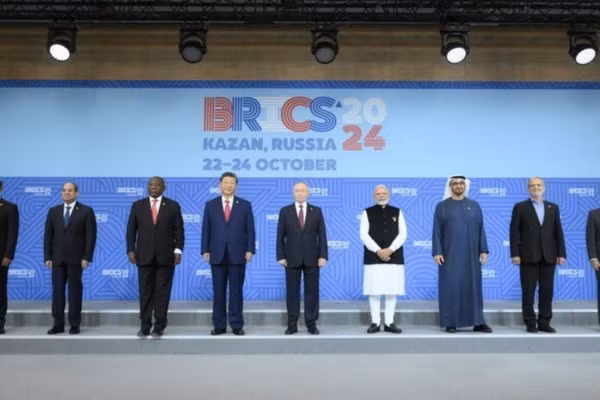 Các nhà lãnh đạo chụp ảnh chung tại Hội nghị Cấp cao Nhóm BRICS ở Kazan, Nga, ngày 23/10/2024. (Ảnh: IRNA/TTXVN)