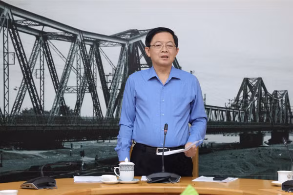Phó Thủ tướng Hồ Quốc Dũng phát biểu chỉ đạo tại cuộc làm việc với Bộ Nông nghiệp và Môi trường và các bộ liên quan. (Ảnh: TTXVN)