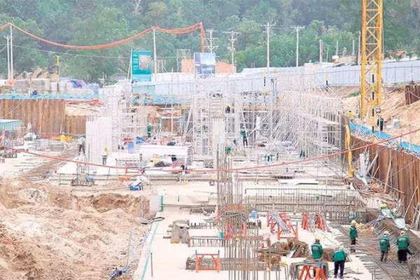 Đơn vị thi công công trình Trung tâm Hội nghị APEC 2027. (Ảnh: Báo Nhân Dân)