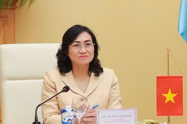 Thứ trưởng Công thương Phan Thị Thắng.