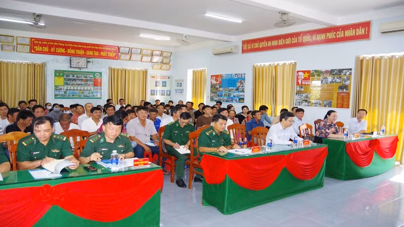 Đại biểu tham dự hội nghị tuyên truyền bảo vệ an toàn công trình dầu khí trên biển. (Ảnh: TRẦN GIỎI)