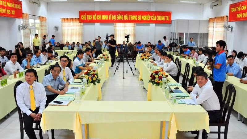 Đại biểu dự Diễn đàn "Truyền thông quản lý sức khỏe cây dừa Việt Nam đáp ứng yêu cầu sản xuất gắn với người tiêu dùng".