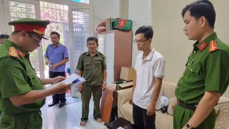 Cơ quan chức năng phát hiện cơ sở sản xuất nước yến giả tại Cụm công nghiệp Phong Nẫm.