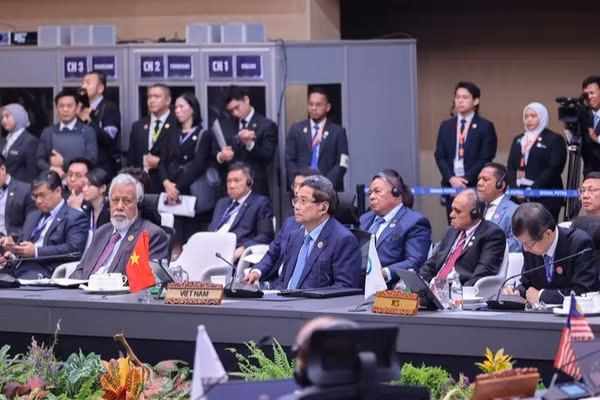 Thủ tướng Phạm Minh Chính dự Hội nghị Cấp cao ASEAN+3 lần thứ 28. (Ảnh: VGP/Nhật Bắc)
