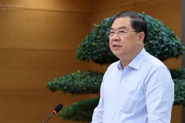 Phó Thủ tướng Thường trực Phạm Gia Túc chủ trì cuộc họp về Đề án thí điểm cơ chế, chính sách áp dụng cho Khu kinh tế cửa khẩu Mộc Bài và Đề án thí điểm xây dựng Khu hợp tác kinh tế qua biên giới tại Cửa khẩu quốc tế đường bộ Lào Cai, sáng 28/9. (Ảnh: chinhphu.vn/Phương Nguyên)