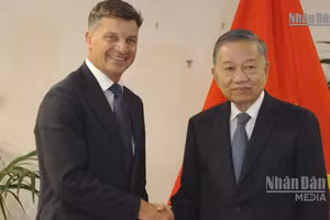 [Video] Thúc đẩy quan hệ đầu tư hai chiều Việt Nam-Australia ngày càng cân bằng và hiệu quả