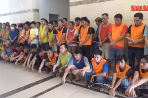 [Video] Bắt tạm giam 40 người trong đường dây cờ bạc giao dịch gần 560 tỷ đồng