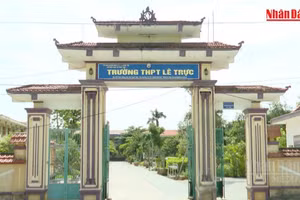 [Video] Quảng Trị: Điều tra mở rộng vụ tiêu cực thi tốt nghiệp THPT