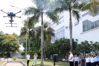 Thiết bị bay không người lái. (Ảnh: Tiến Lực/TTXVN).