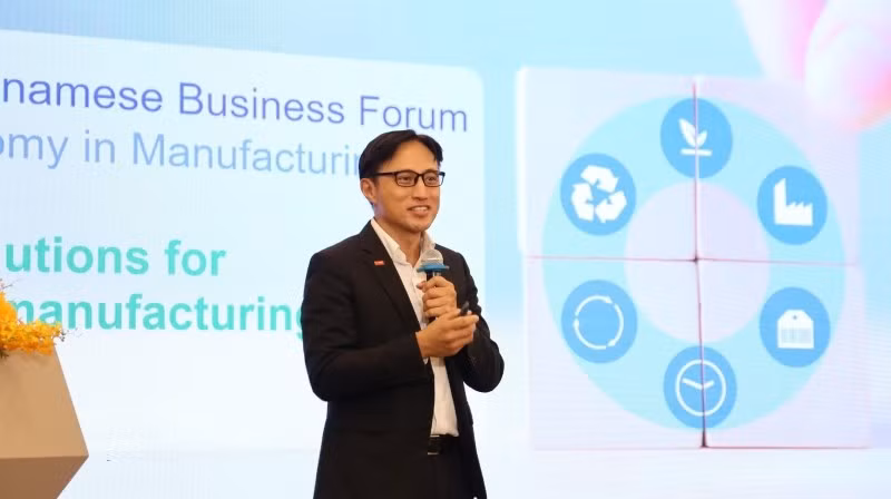 ong-erick-contreras-tong-giam-doc-cong-ty-basf-pho-chu-tich-eurocham-1.jpg