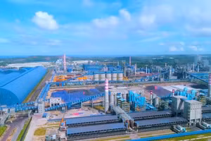 Khu liên hợp sản xuất gang thép Hòa Phát Dung Quất đóng vai trò trụ cột trong tăng trưởng kinh tế của tỉnh Quảng Ngãi.