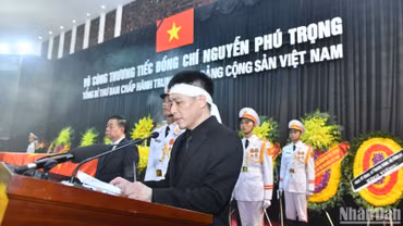 Ông Nguyễn Trọng Trường, đại diện gia đình Tổng Bí thư Nguyễn Phú Trọng gửi lời cảm ơn của gia đình tại Lễ truy điệu. 
