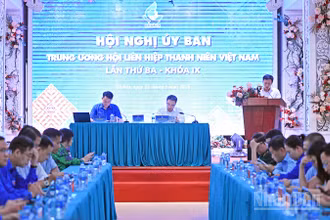 Toàn cảnh hội nghị.