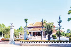 Toàn cảnh Đền tưởng niệm Liệt sĩ Trường Sơn-Bến Tắt.