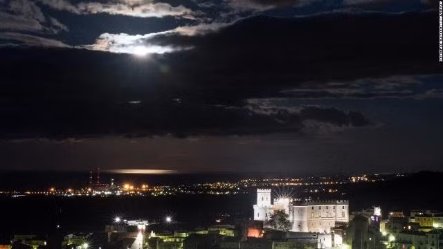 Chiêm ngưỡng siêu mặt trăng duy nhất của năm 2017 ảnh 4