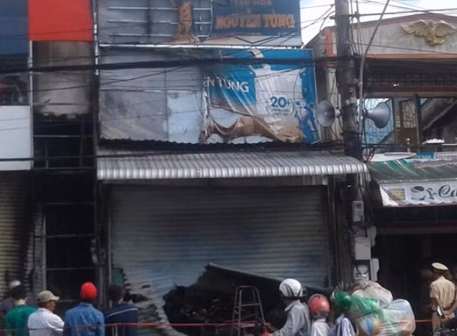 Hai vụ cháy nhà liên tiếp tại Bạc Liêu, thiệt hại hàng tỷ đồng ảnh 1 Hai vụ cháy nhà liên tiếp tại Bạc Liêu, thiệt hại hàng tỷ đồng ảnh 1