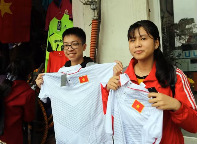 Cả nước vỡ oà niềm vui khi U23 Việt Nam vào chung kết ảnh 43 Cả nước vỡ oà niềm vui khi U23 Việt Nam vào chung kết ảnh 43