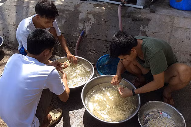 Cận cảnh máy lọc nước biển thành nước ngọt ở Trường Sa ảnh 9 Cận cảnh máy lọc nước biển thành nước ngọt ở Trường Sa ảnh 9