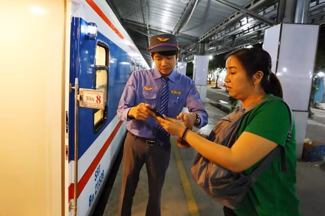 Đưa vào sử dụng tàu hỏa chất lượng cao phục vụ hành khách ảnh 10 Đưa vào sử dụng tàu hỏa chất lượng cao phục vụ hành khách ảnh 10