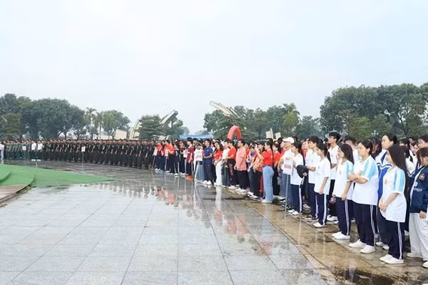 Các tầng lớp nhân dân ở Thanh Hóa tham dự lễ phát động tập luyện thể thao thường xuyên. (Ảnh: Sở Văn hóa, Thể thao và Du lịch Thanh Hóa)