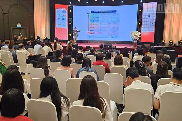 Quang cảnh diễn đàn. (Ảnh: Mai Luận)