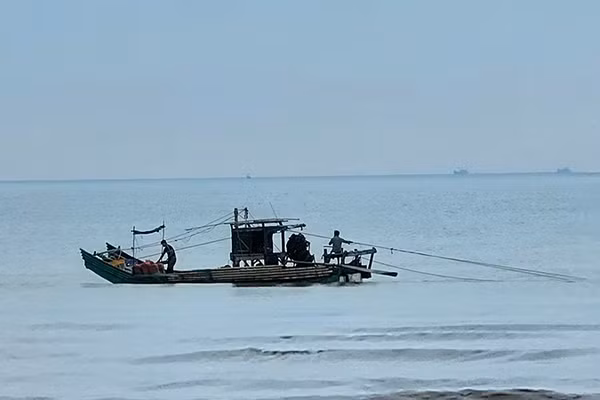 Phương tiện hoạt động ven bờ tỉnh Thanh Hóa sẽ cập bến trong ngày.