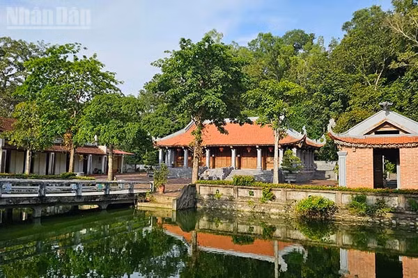 Cụm di tích liên quan thủy tổ dòng họ Thiều dưới chân núi Đào thuộc phường Đông Tiến, tỉnh Thanh Hóa. (Ảnh: Mai Luận)
