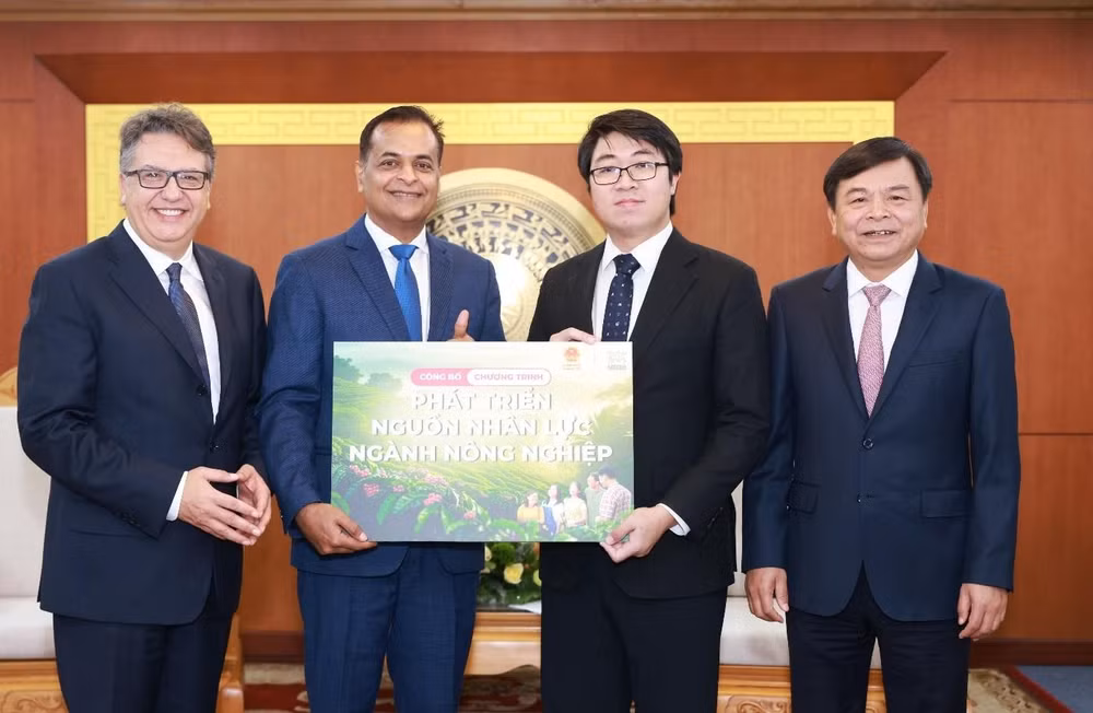 Nestlé Việt Nam và Vụ Hợp tác quốc tế, Bộ Nông nghiệp và Môi trường chính thức ký kết Bản ghi nhớ Hợp tác thúc đẩy tăng trưởng bền vững. 